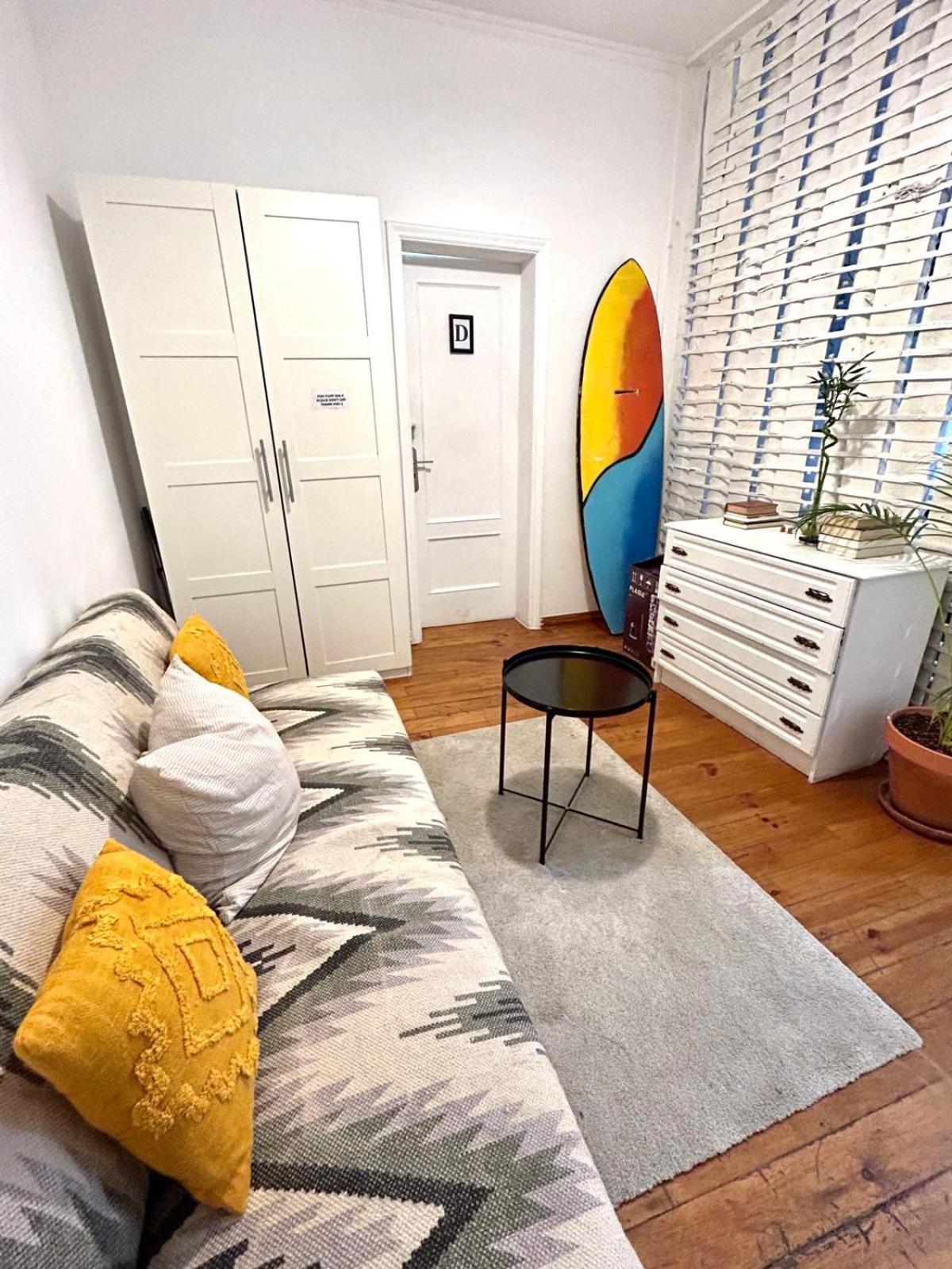 Central Lisbon Rooms In Palmira Shared Apartment For Surf Lovers Exterior foto