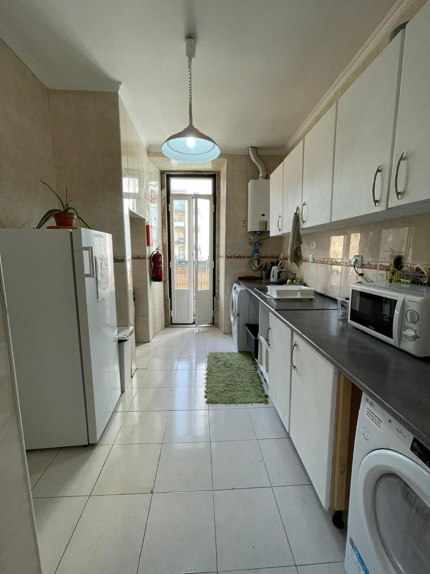 Central Lisbon Rooms In Palmira Shared Apartment For Surf Lovers Exterior foto