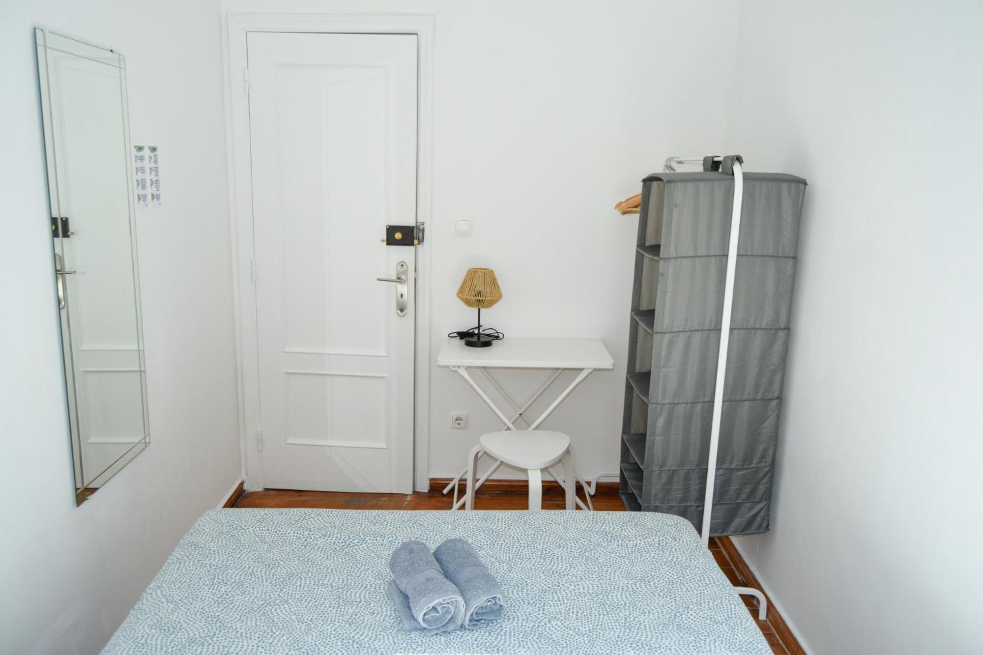 Central Lisbon Rooms In Palmira Shared Apartment For Surf Lovers Exterior foto