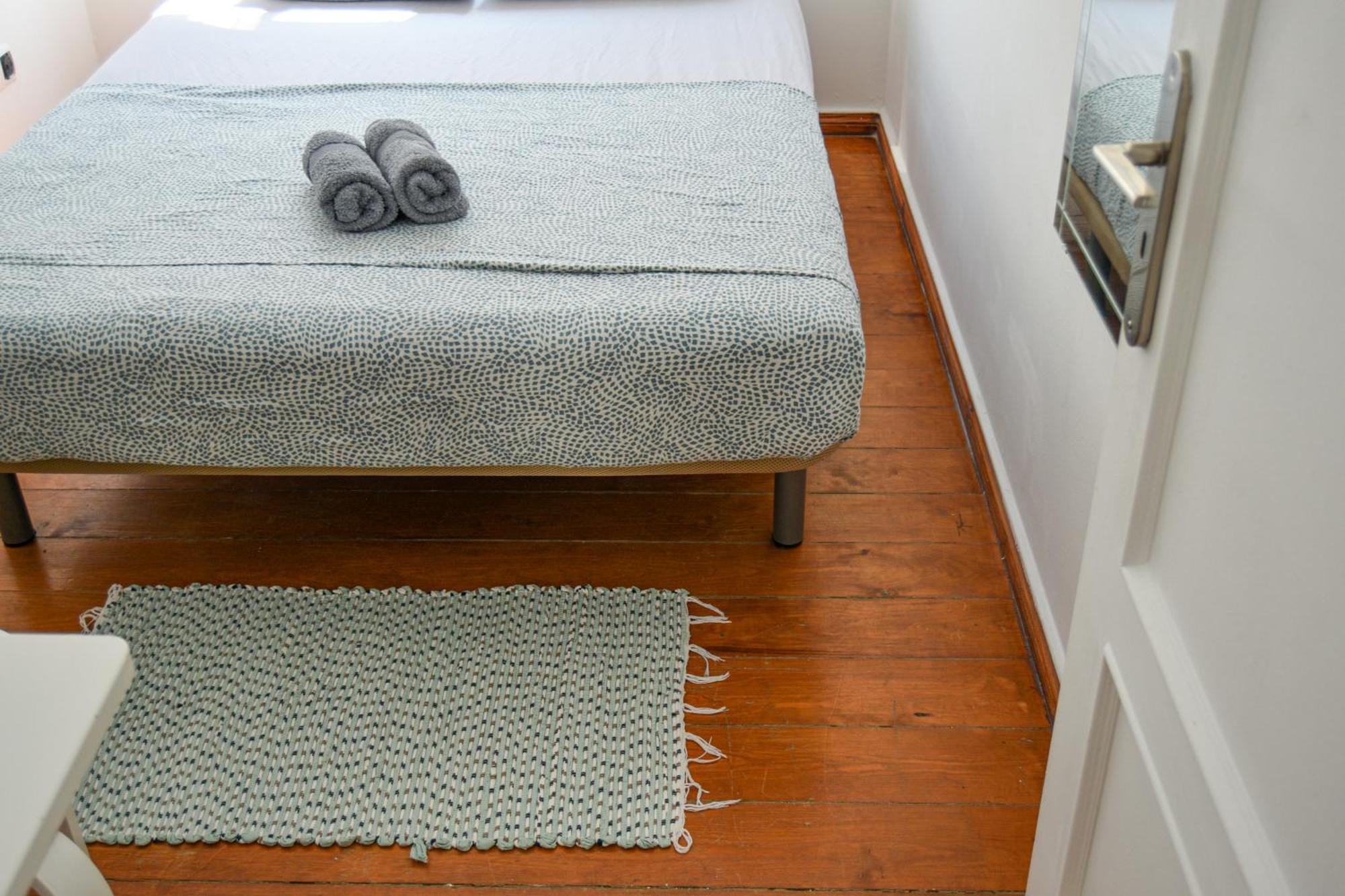 Central Lisbon Rooms In Palmira Shared Apartment For Surf Lovers Exterior foto